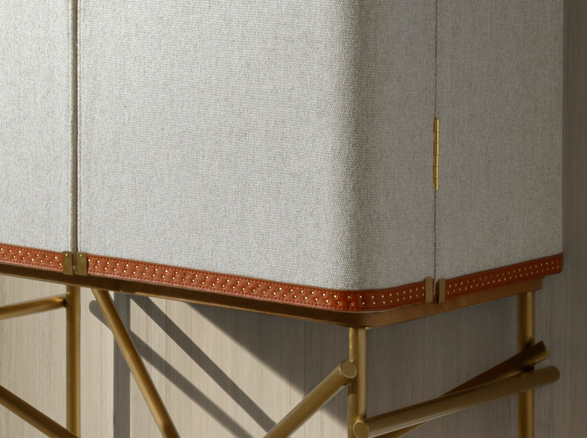 Credenza alta, tessuto, noce e acciaio lucido dorato