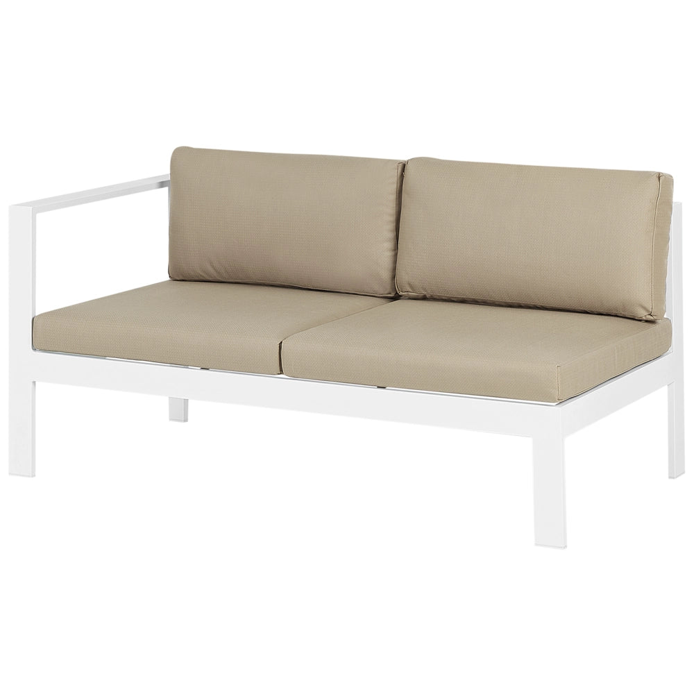 Set da giardino divano 5 posti e tavolo elevabile con struttura bianca e piano in vetro e cuscini beige stile moderno scandinavo