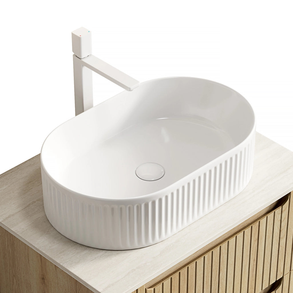 LAVABO ovale da appoggio in ceramica bianca con foro standard per rubinetto