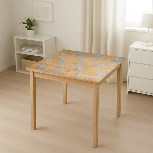 Rotolo pellicola protettiva per tavolo in PVC siliconato trasparente – modello floreale Materiale: PVC siliconato trasparente  Dimensioni rotolo: 0,80 × 20 m Breckner Germany