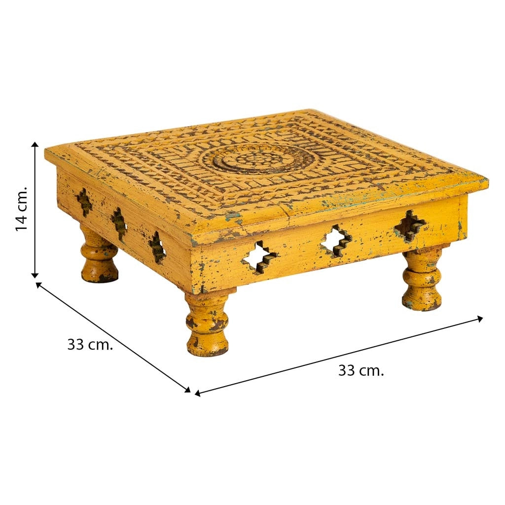 Tavolino in legno intagliato giallo 33x33x14h