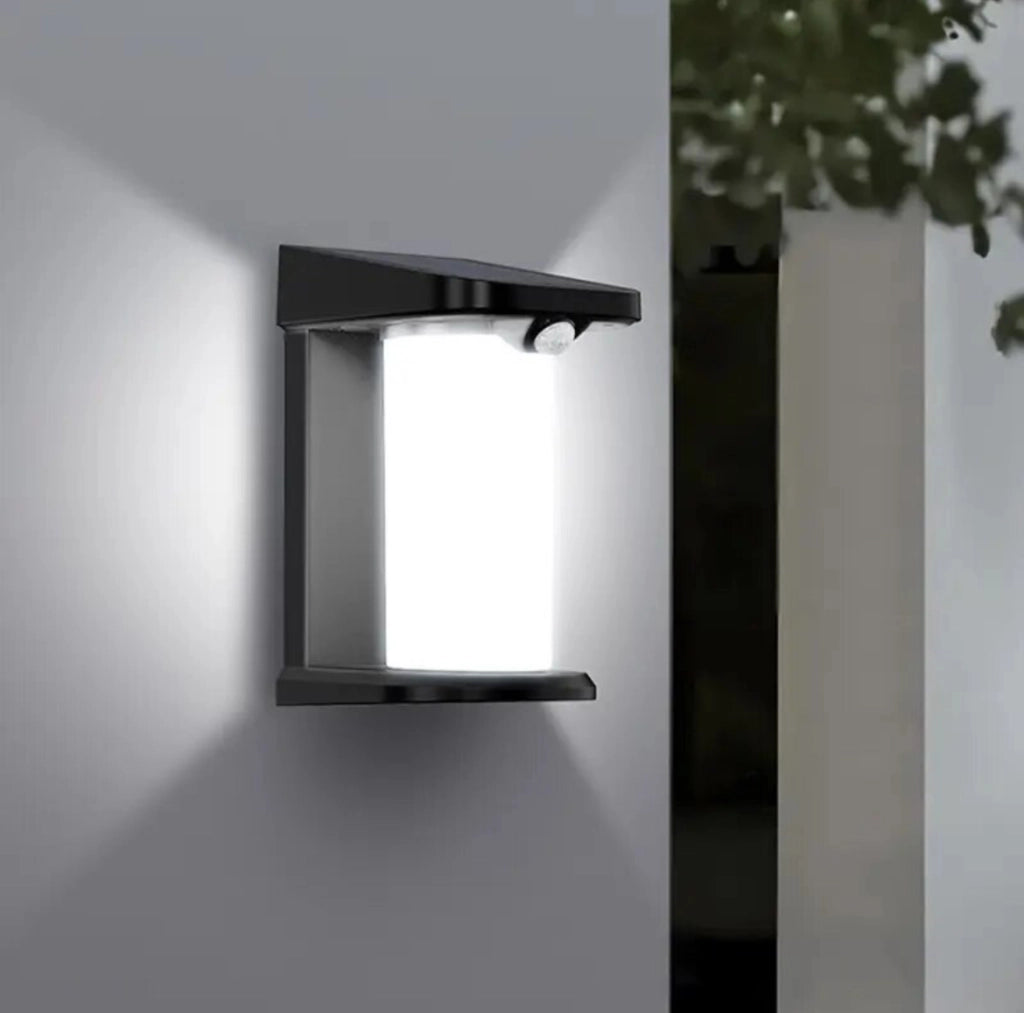 Applique lampada da parete a LED luce fredda da muro con pannello a ricarica solare e sensore movimento