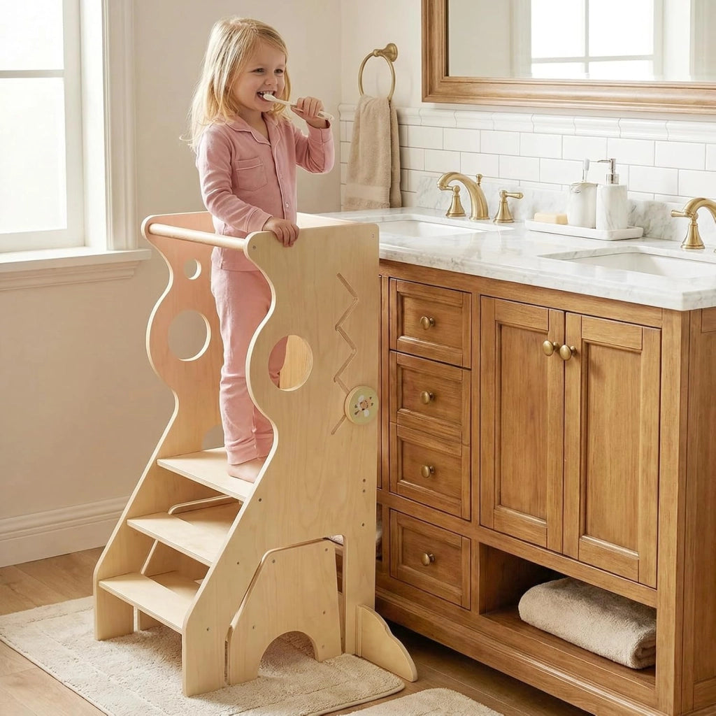Torretta Montessoriana 2 in 1 in Legno, Torre di Apprendimento con Barre di Sicurezza Rimovibili e Sgabello a 2 Gradini, Set Versatile con Giochi Sensoriali per Bambini 3+ Anni