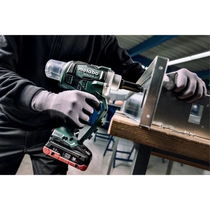 Rivettatrice a batteria - METABO - NP 18 LTX BL 5.0 - 18 V - MetaBOX 145 L