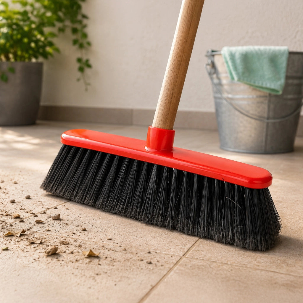 Set 3 Ricambi Scopa da Interno 30 cm – Prodotto Italiano, Setole Morbide Alta Densità, Attacco Universale Filettato 2,2 cm, Ricambio per Pavimenti Interni
