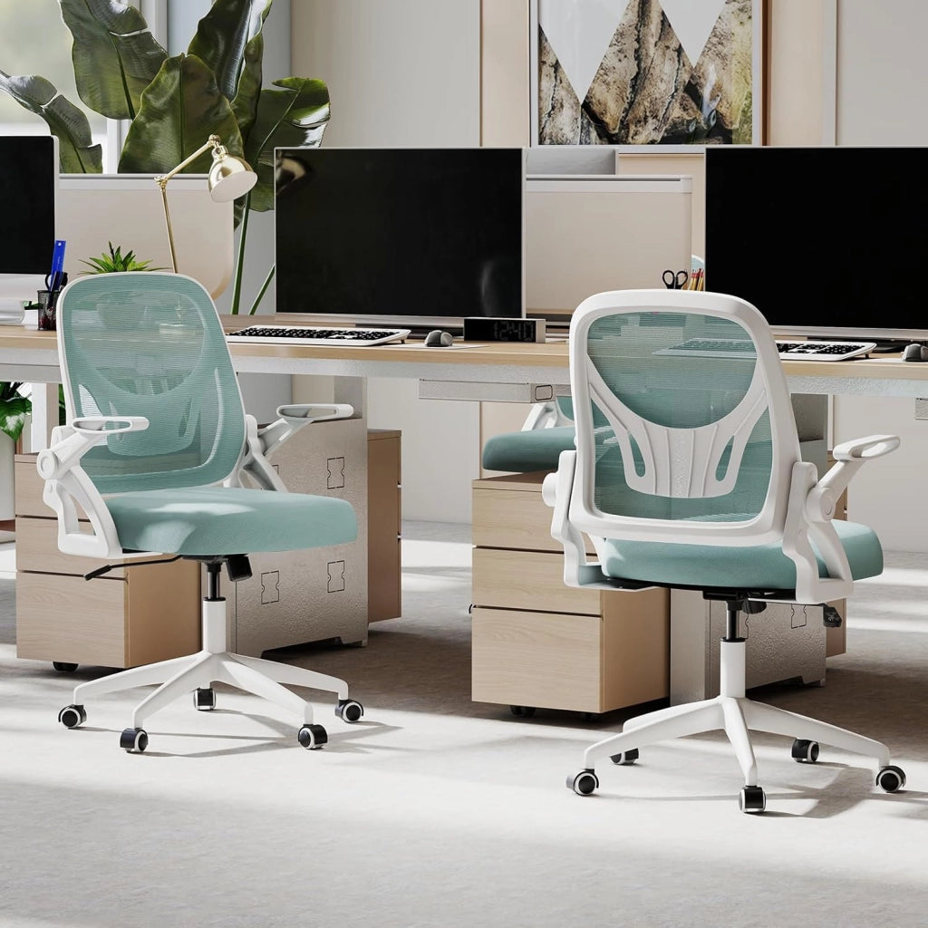 Sedia da scrivania ergonomica, sedia da ufficio girevole in rete con ruote, altezza regolabile e braccioli pieghevoli, seduta imbottita, supporto lombare, carico 150 kg (blu)