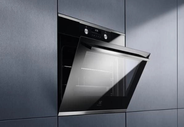Electrolux KOFDP76X Forno Multifunzione SurroundCook® 500 con pulizia pirolitica