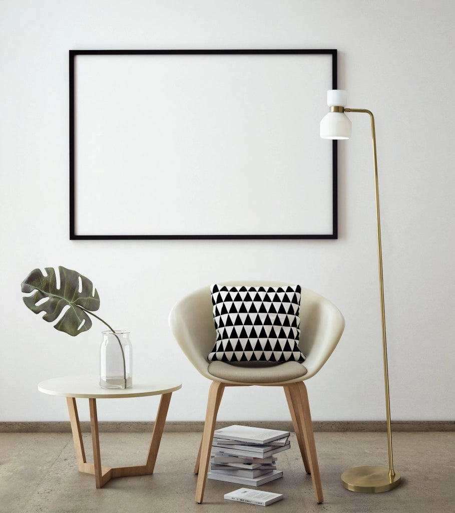 FIFTY LAMPADA DA TERRA STRUTTURA OTTONE VETRO BIANCO OPALE ATTACCO E14