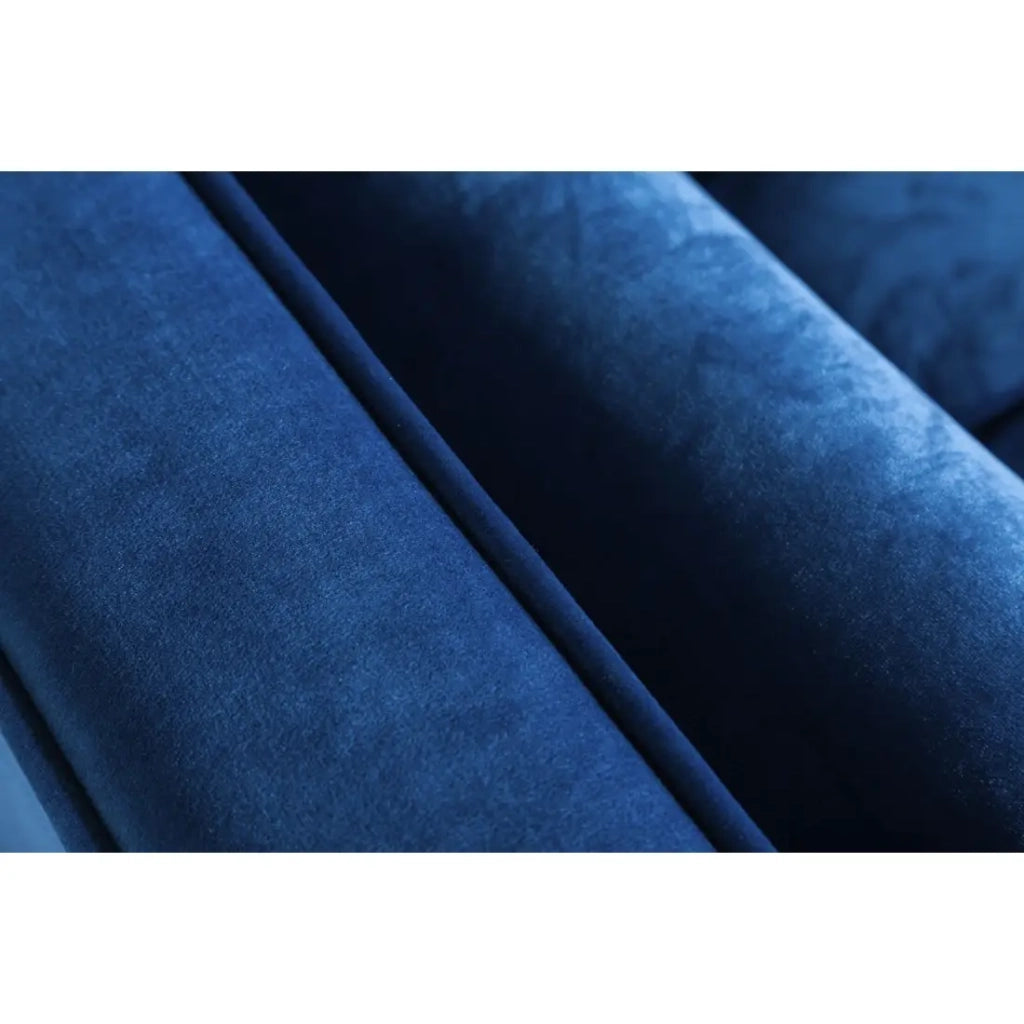 Divano KOLIRI 3 posti blu – Divano design in velluto con struttura in legno massiccio