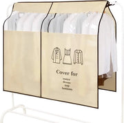 Due contenitori di abbigliamento impermeabili, respiranti, gonfiabili, lunghi, impermeabili e idrorepellenti, vetrino trasparente con adesivo, beige.
