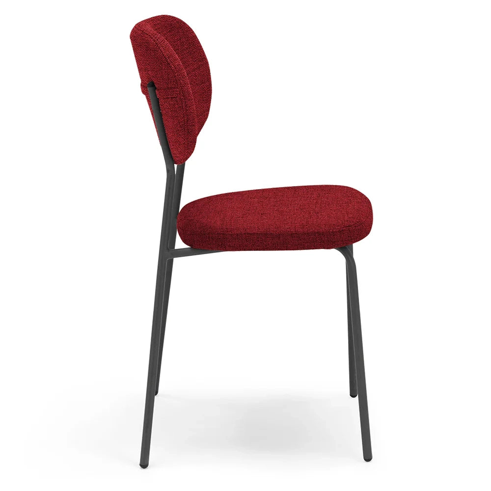 Sedia da pranzo imbottita VANESSA, 100% MADE IN ITALY, design moderno, gambe coniche robuste in metallo, schienale e seduta rivestiti con tessuto idrorepellente strutturato colore Rosso