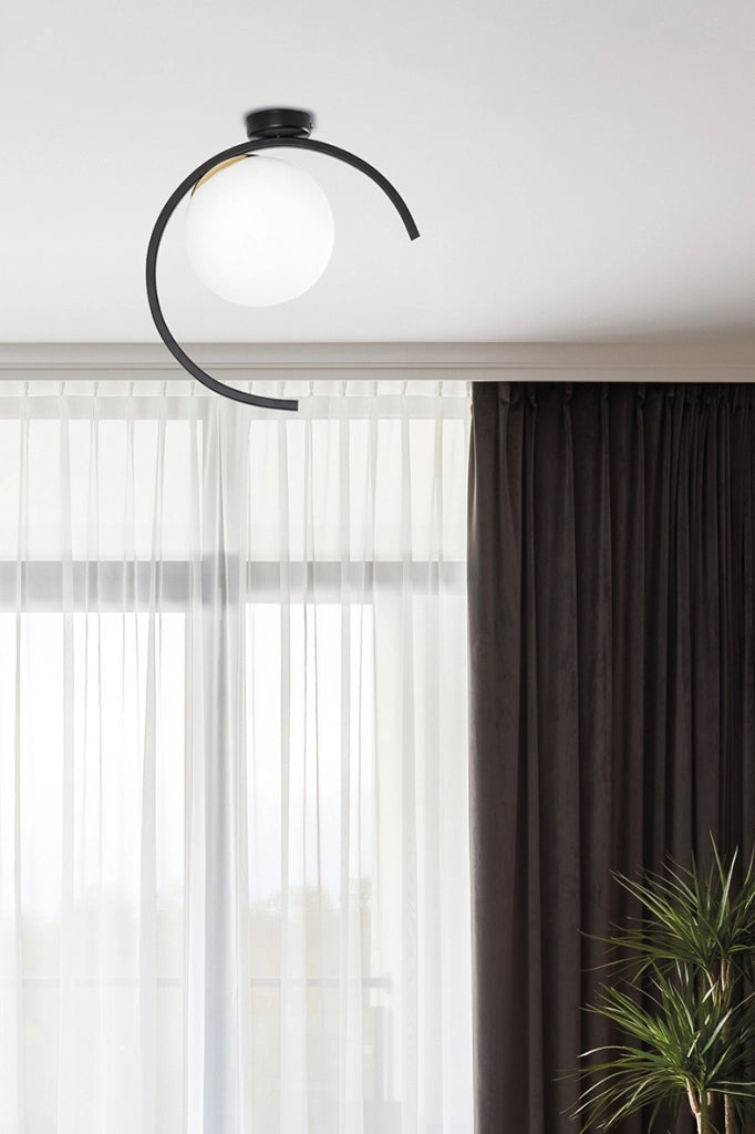Tsuki Plafoniera Nero-Oro Lucido con Diffusore in Vetro Satinato, Attacco E27, IP20, Design Semi-Circolare per Soffitto - Rossini Group