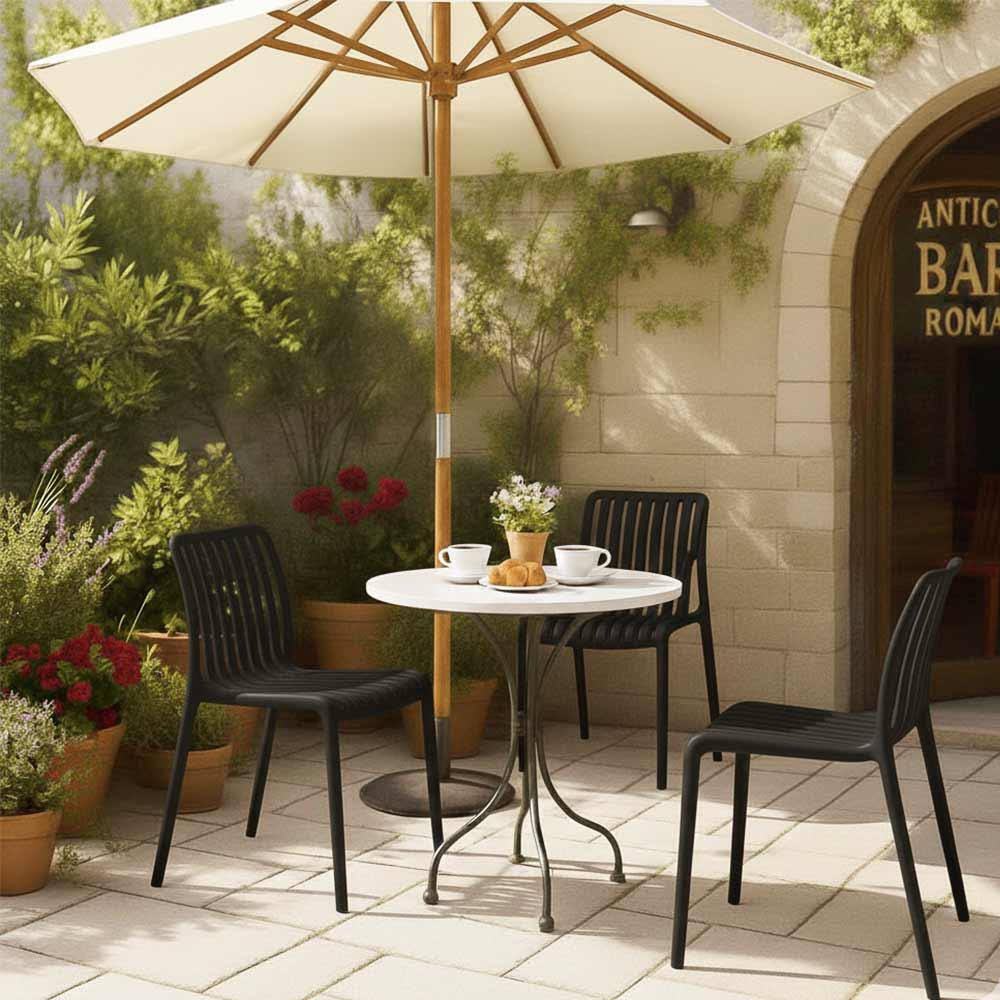 Sedia da esterno Iside in plastica resistente, modello comfort premium nera