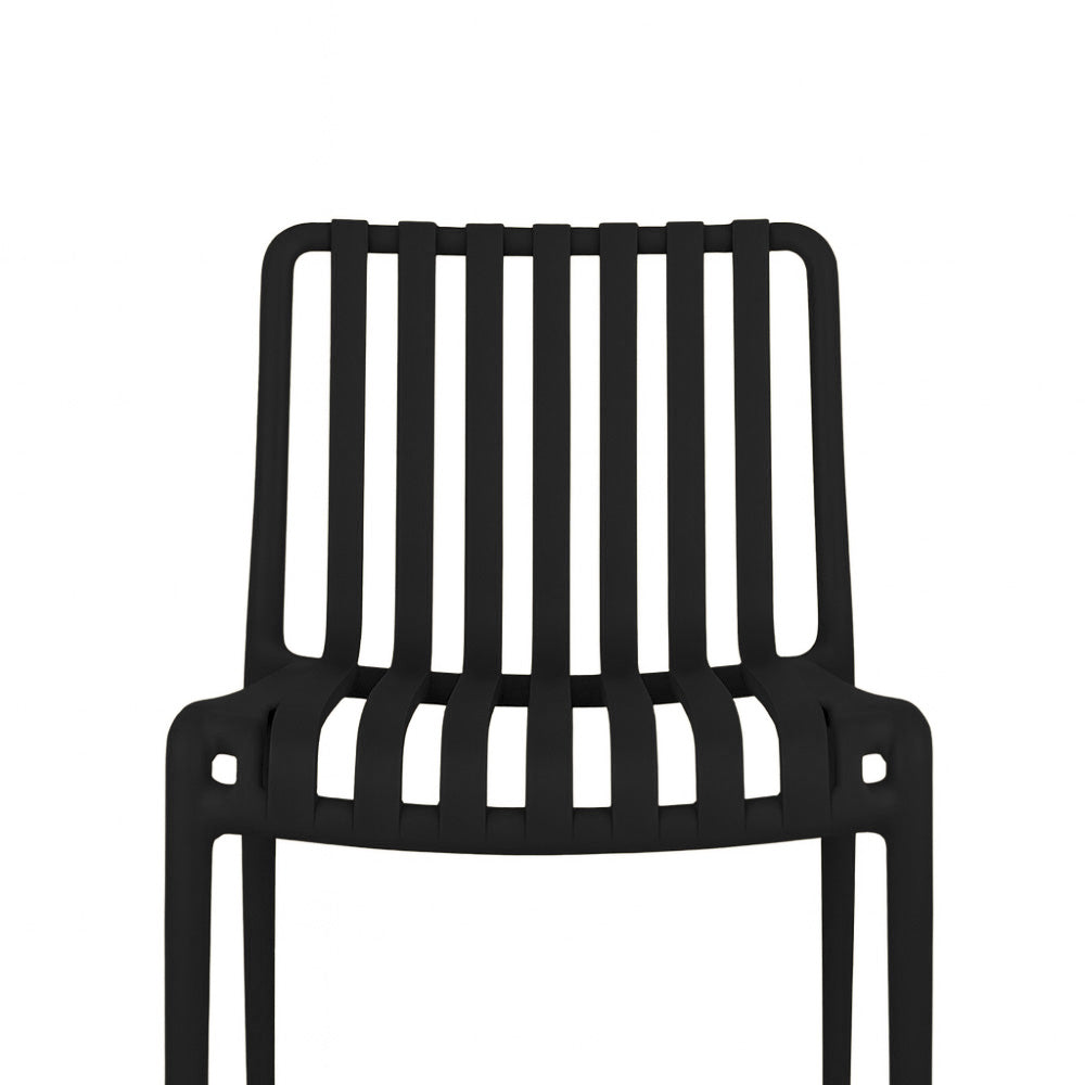 Sedia da esterno Iside in plastica resistente, modello comfort premium nera