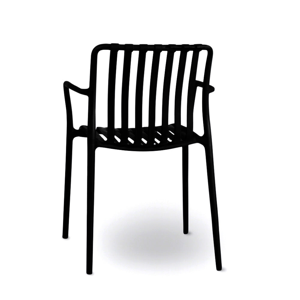 Sedia Iside da esterno in plastica nera comfort premium con braccioli