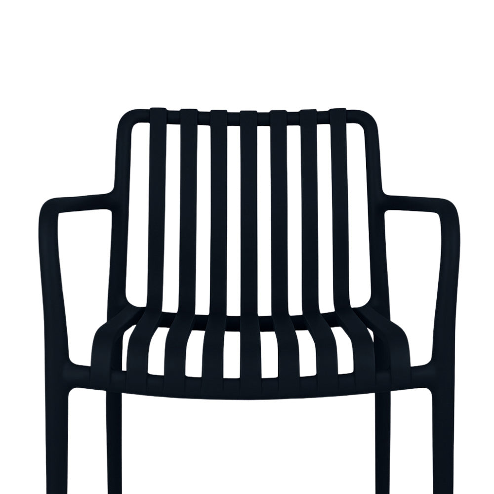 Sedia Iside da esterno in plastica nera comfort premium con braccioli