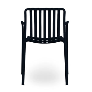 Sedia Iside da esterno in plastica nera comfort premium con braccioli