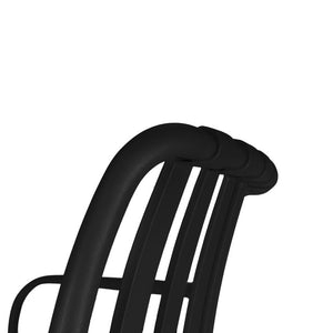 Sedia Iside da esterno in plastica nera comfort premium con braccioli