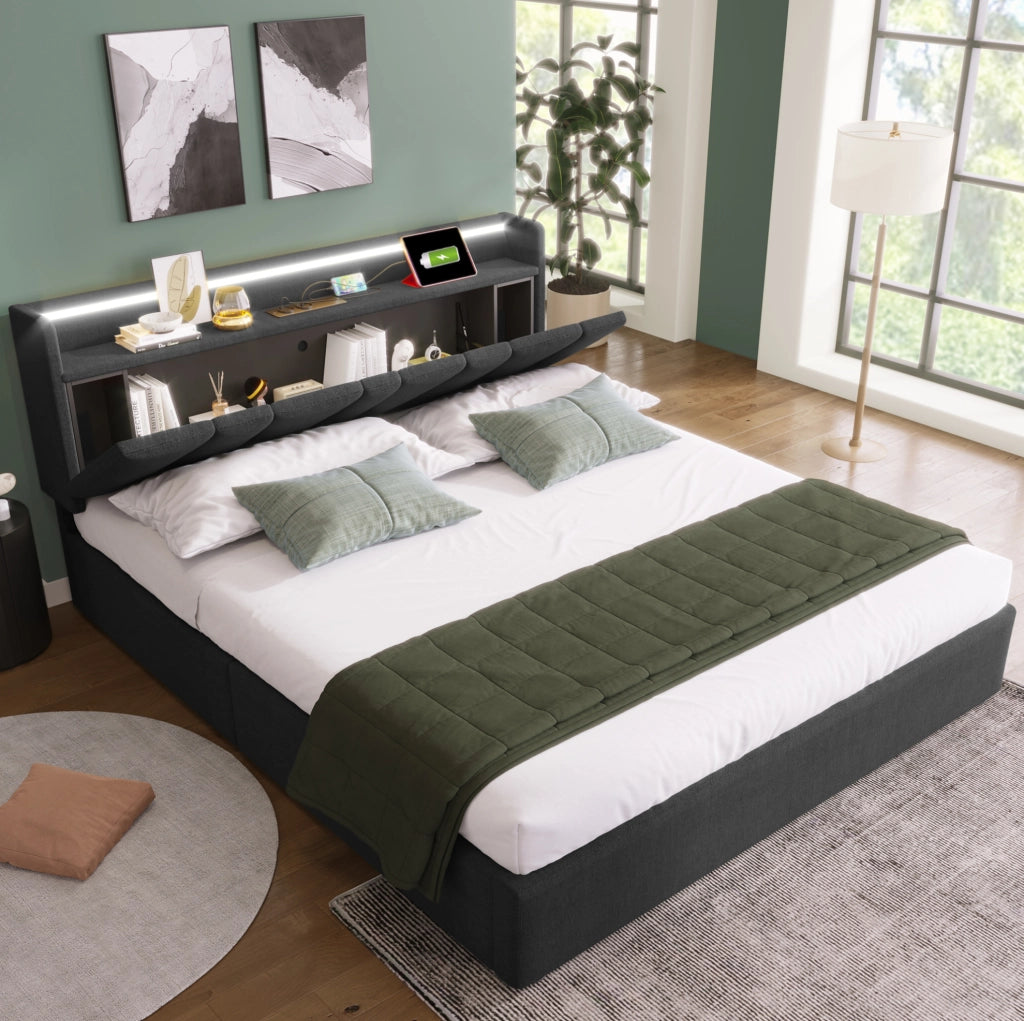 Letto imbottito 140 x 200 cm grigio con testiera contenitore, LED e ricarica USB