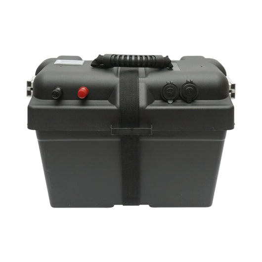 Cassetta per batteria auto 12V con voltmetro DC 6–30V, interruttore di alimentazione 100A, presa accendisigari, display LCD, 2 porte USB, 360 × 180 × 235 mm.