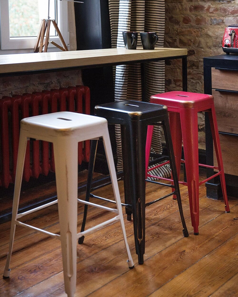 Set di 2 Sgabelli da Bar Nero con Acciaio dorato 76 cm Impilabile Altezza Bancone Industriale