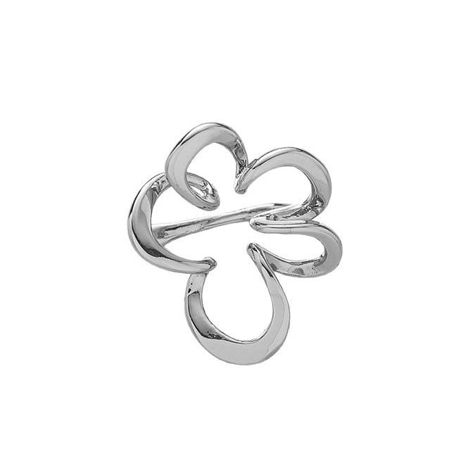 Orecchini a fiore traforati con petali in argento placcato oro e rame.