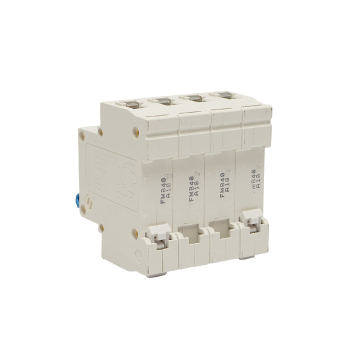Interruttore automatico tipo 4P-40A-415VAC Leader