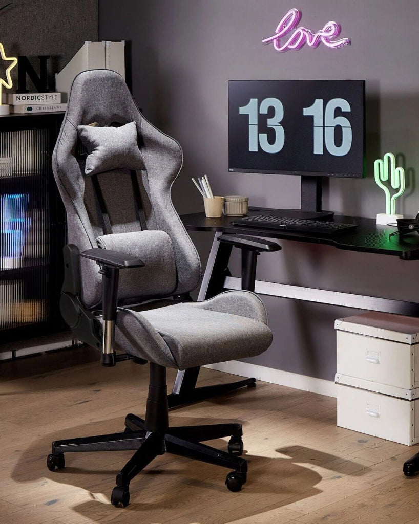 Sedia da ufficio ergonomica in tessuto con braccioli regolabili di colore grigio scuro poltrona gaming stile moderno