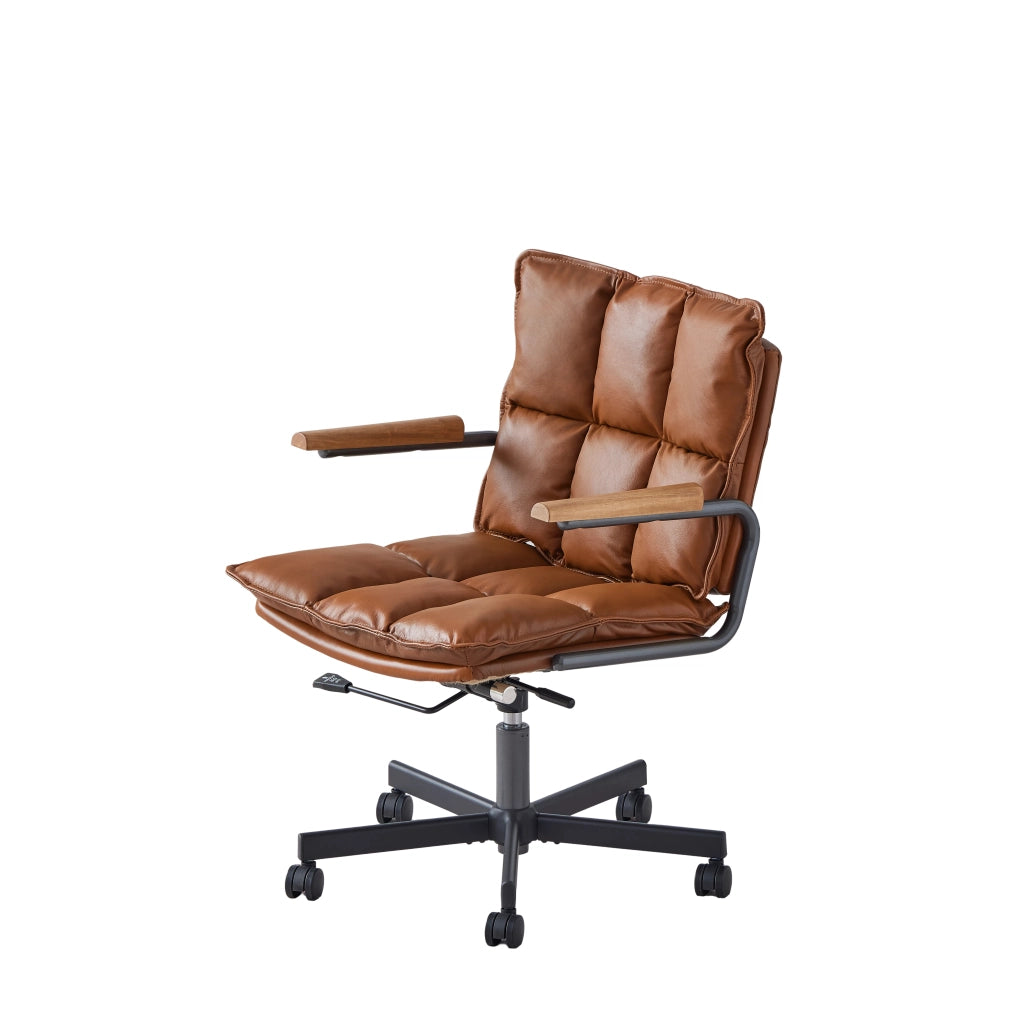 Sedia da ufficio in pelle marrone, ergonomica, con altezza regolabile e rotazione 360°