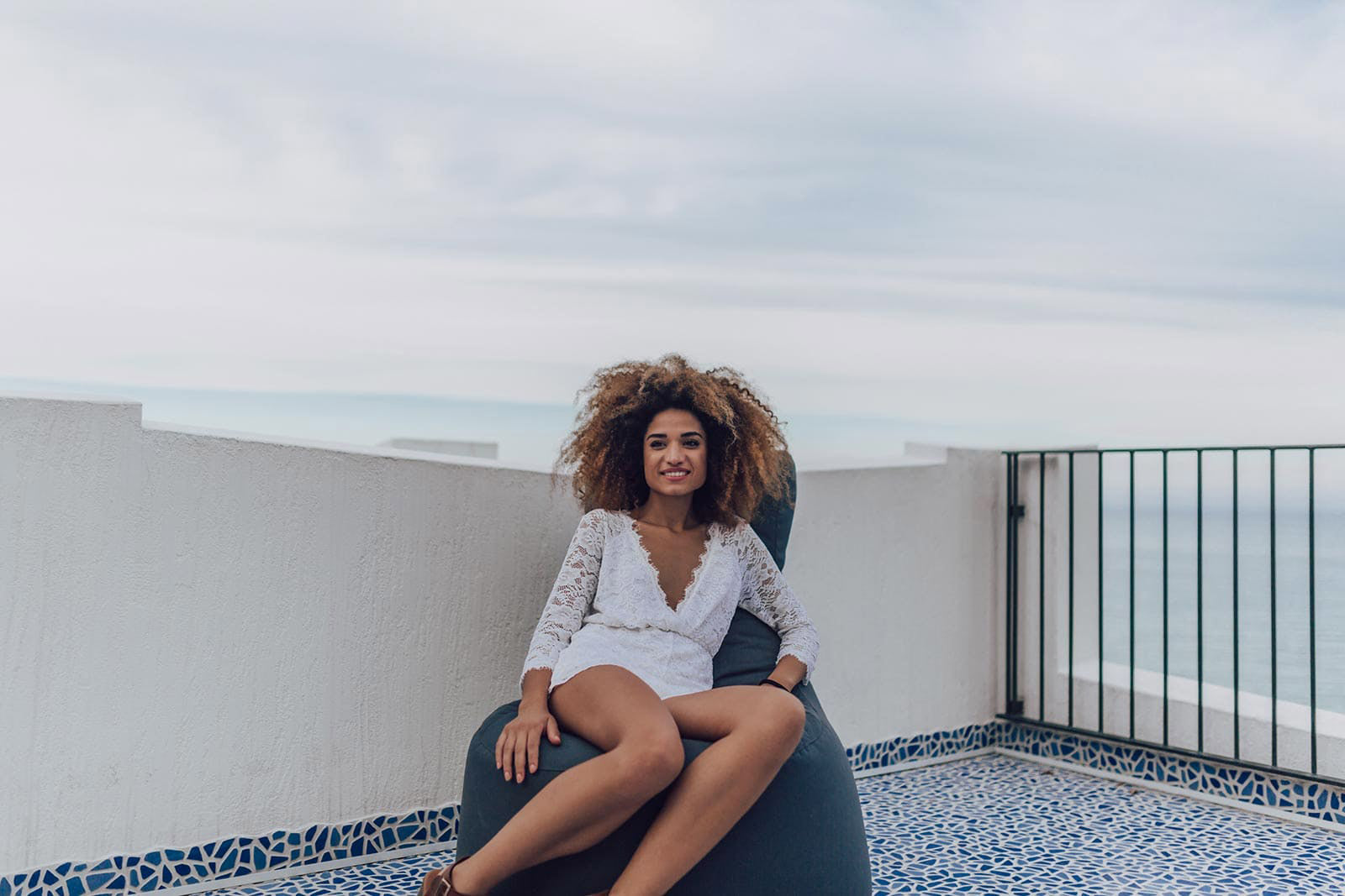 Poltrona Pouf e Tavolino in Acrilico Pomodone Arancione