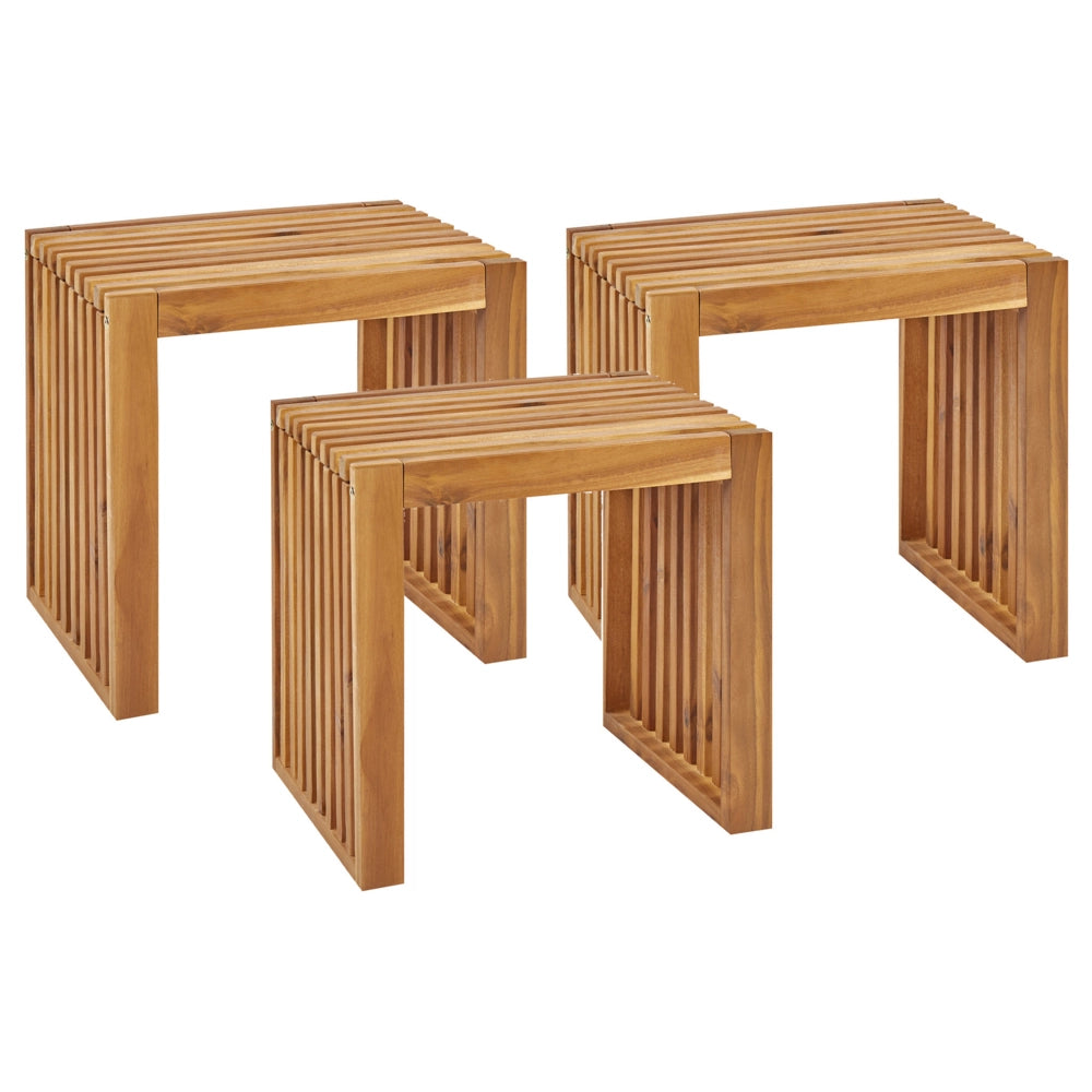 Set di 3 sgabelli da giardino in legno di acacia chiaro da giardino moderno e rustico.