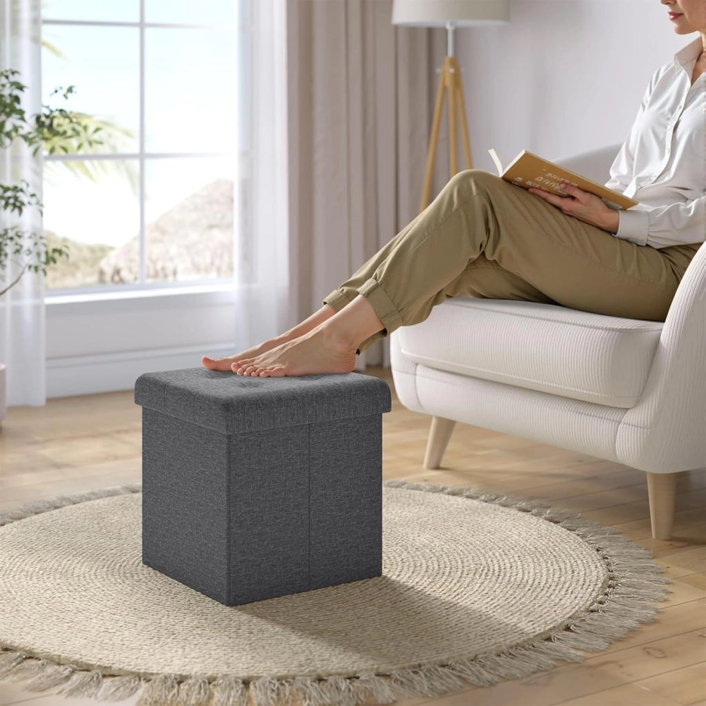 Pouf con Contenitore, Puffo Pieghevole con Coperchio, Poggiapiedi Divano, Cubo Seduta con Ripiano, per Soggiorno o Camera da Letto, 30x30x30 cm, Grigio Scuro