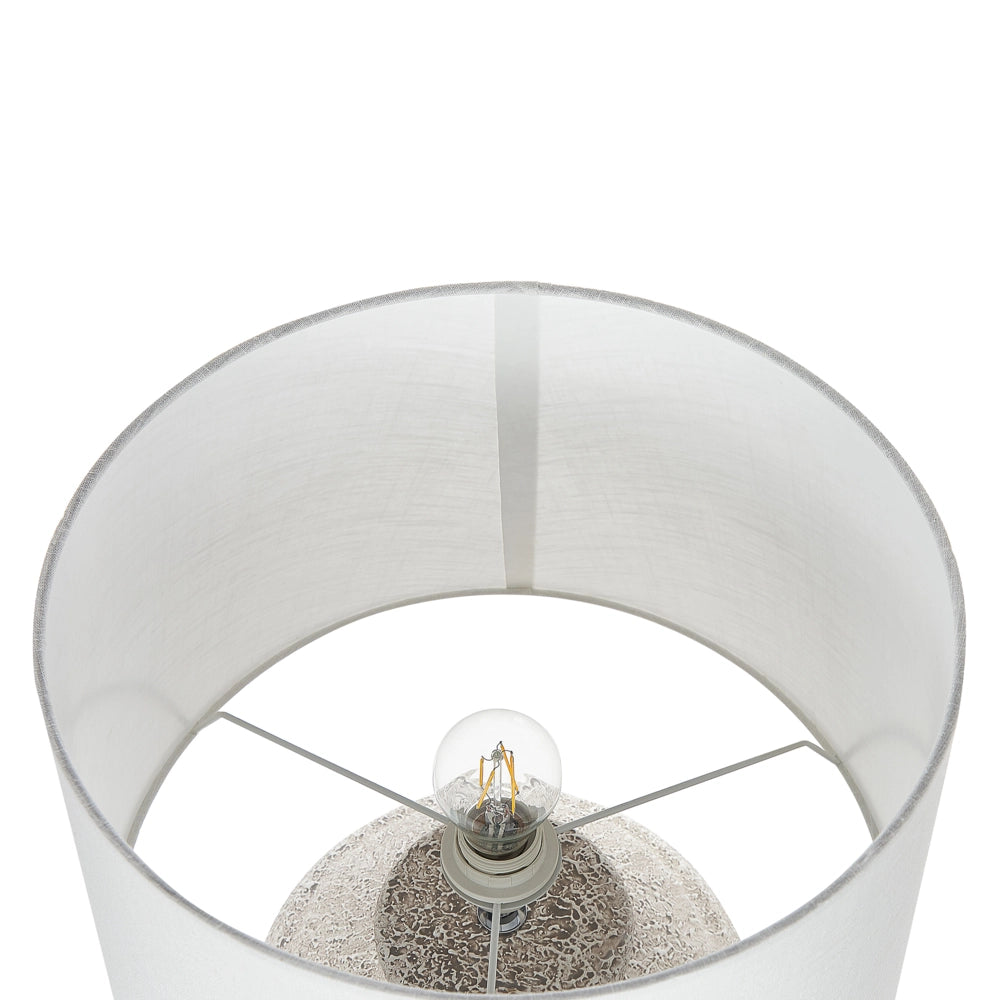 Lampada da Tavolo Crema Base in Ceramica Bianco Tamburo Paralume in Tessuto Casa Luce Design Tradizionale