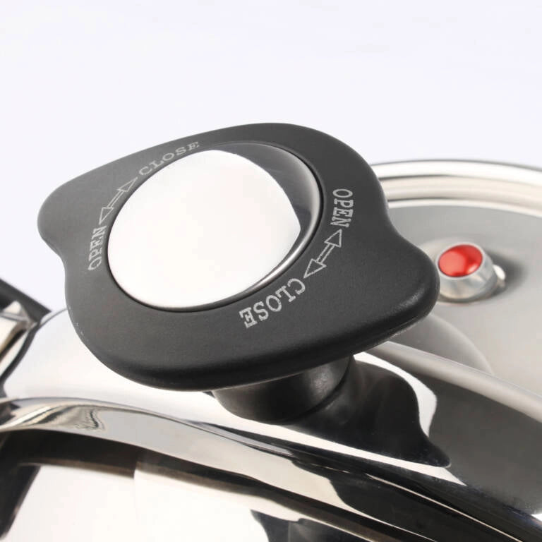 Pentola a pressione 6 litri acciaio inox 18/8, diametro 22 cm, 60kPa, fondo termodiffusore, per tutti i fuochi - SOGO