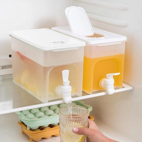 Dispensatore di acqua fredda con acqua ghiacciata