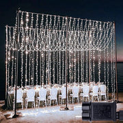Set di 2 Tendaggi di Luce - 6 m x 3 m - 600 LED - 9 Modelli di Illuminazione Natale - Impermeabile - Per Parete Esterna e Interna - Inclusa Alimentazione - Bianco | Decorazione Perfetta per Natale