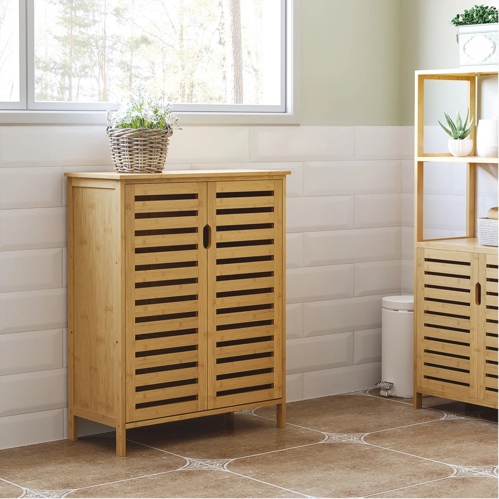 Mobile bagno in bambù con 2 ante a lamelle e 2 ripiani interni, 68x32x86 cm, naturale
