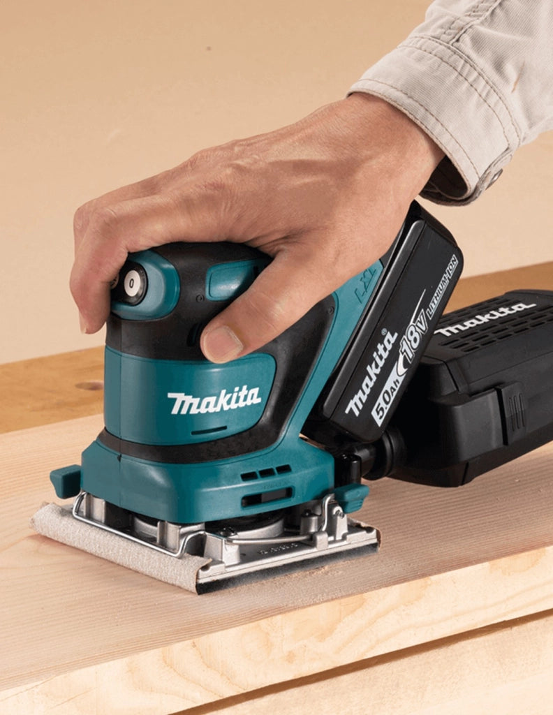 Levigatrice Orbitale MAKITA DBO482Z (Solo corpo)