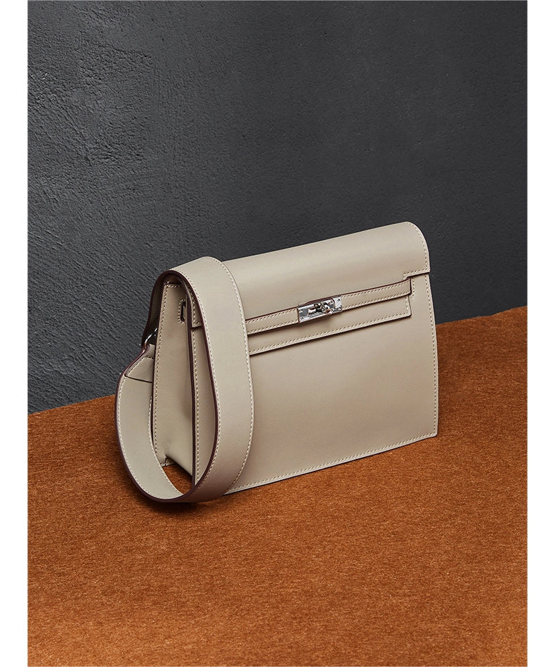 Borsa a tracolla da ballo in vera pelle, colore grigio.