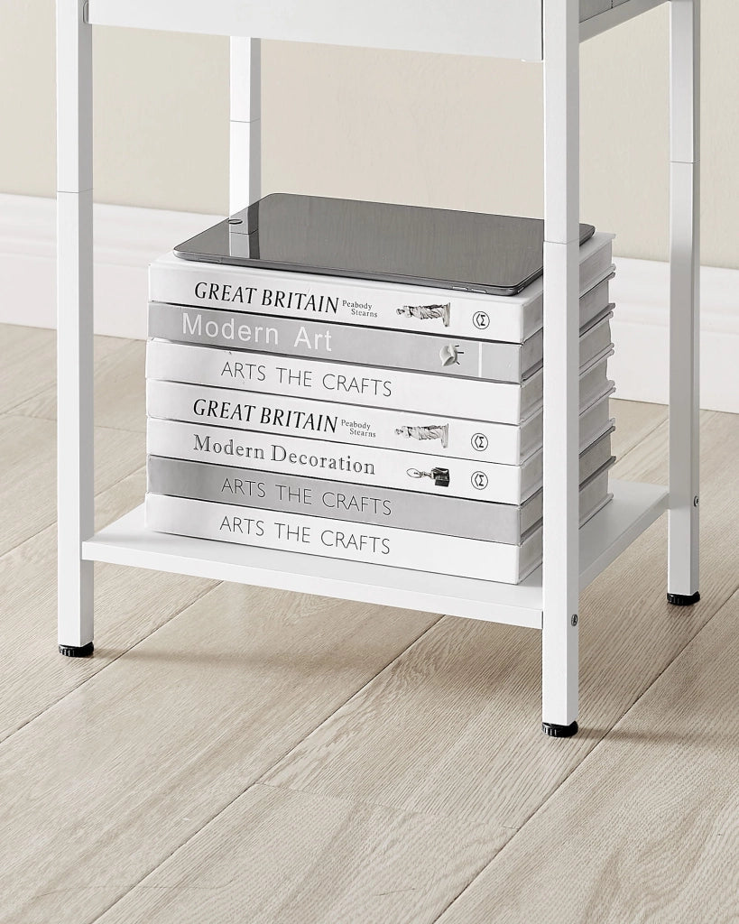 Comodino bianco Valora con cassetto e ripiano