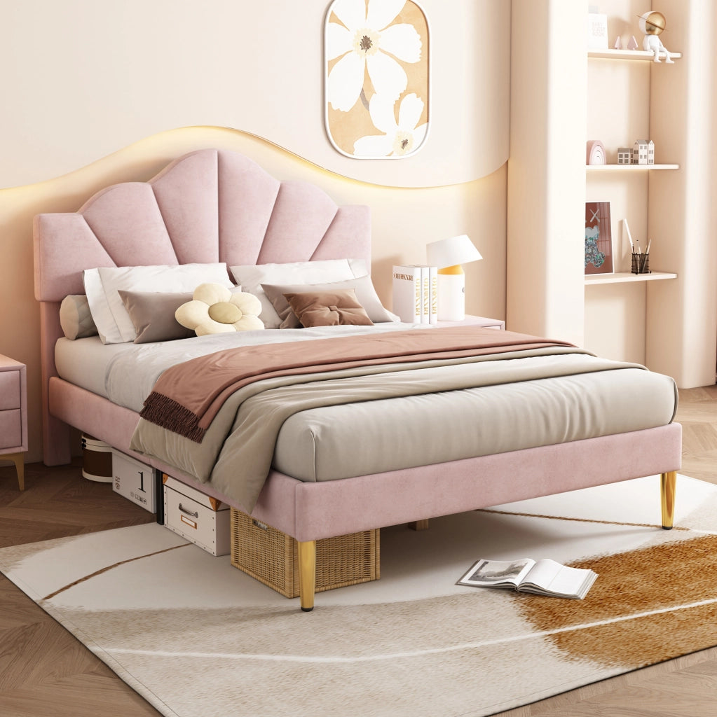 Letto imbottito 140x190 cm; testiera a conchiglia; velluto rosa (Senza materasso)
