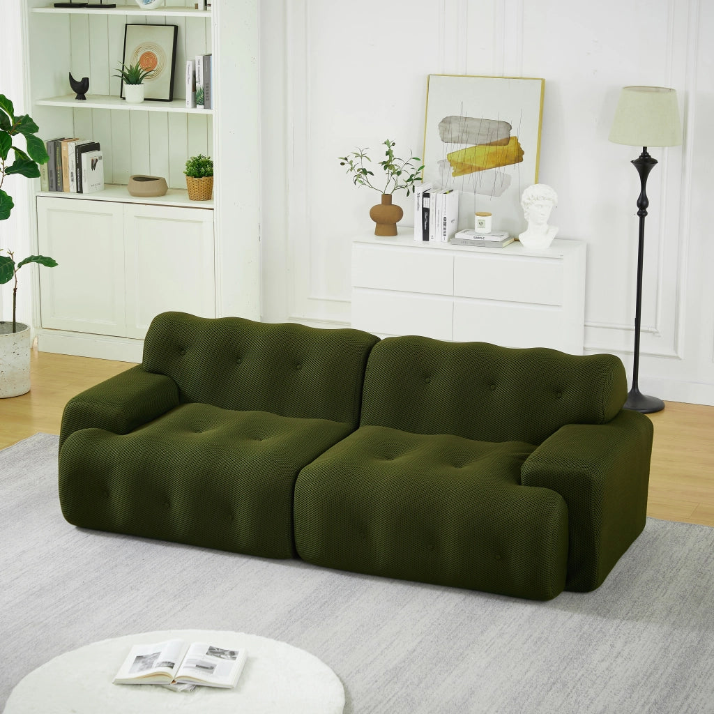 Divano a due posti in tessuto con braccioli ampi, bottoni cuciti a mano e base antiscivolo verde 224 × 104 × 66 cm