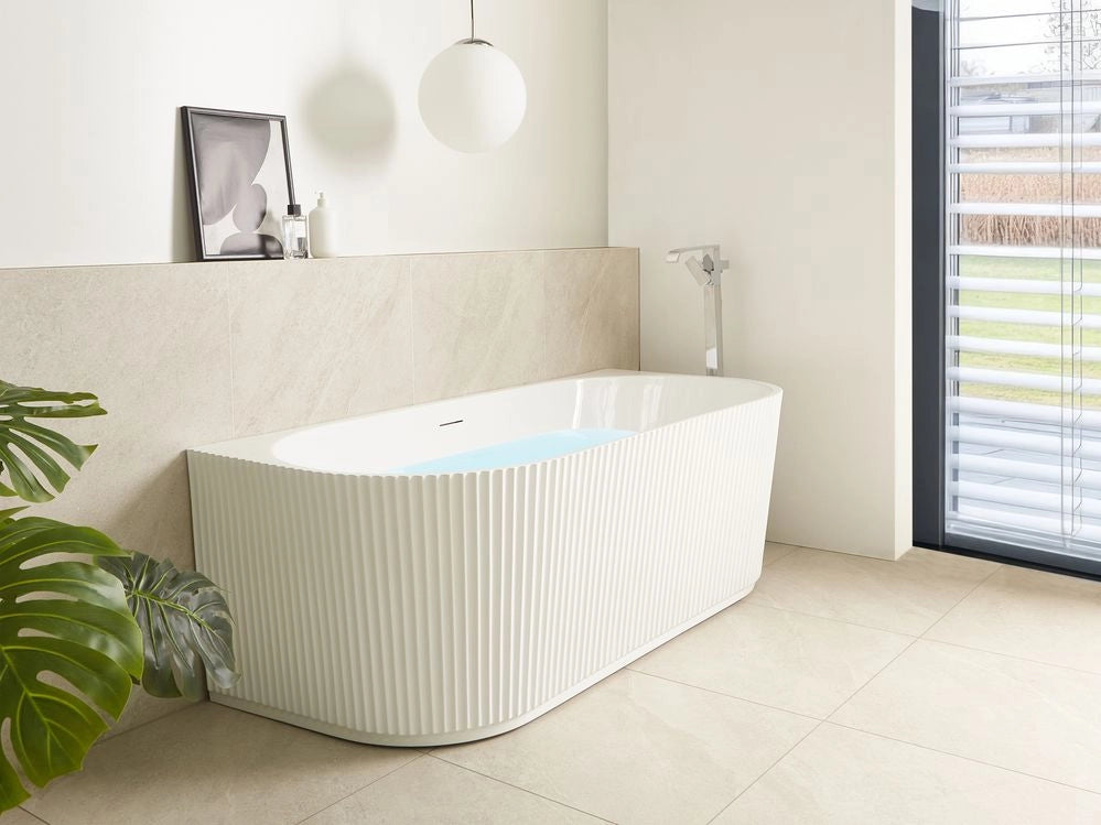 Vasca da bagno da parete ovale in acrilico bianco opaco 170 x 80 cm Finitura scanalata Bagno in stile moderno
