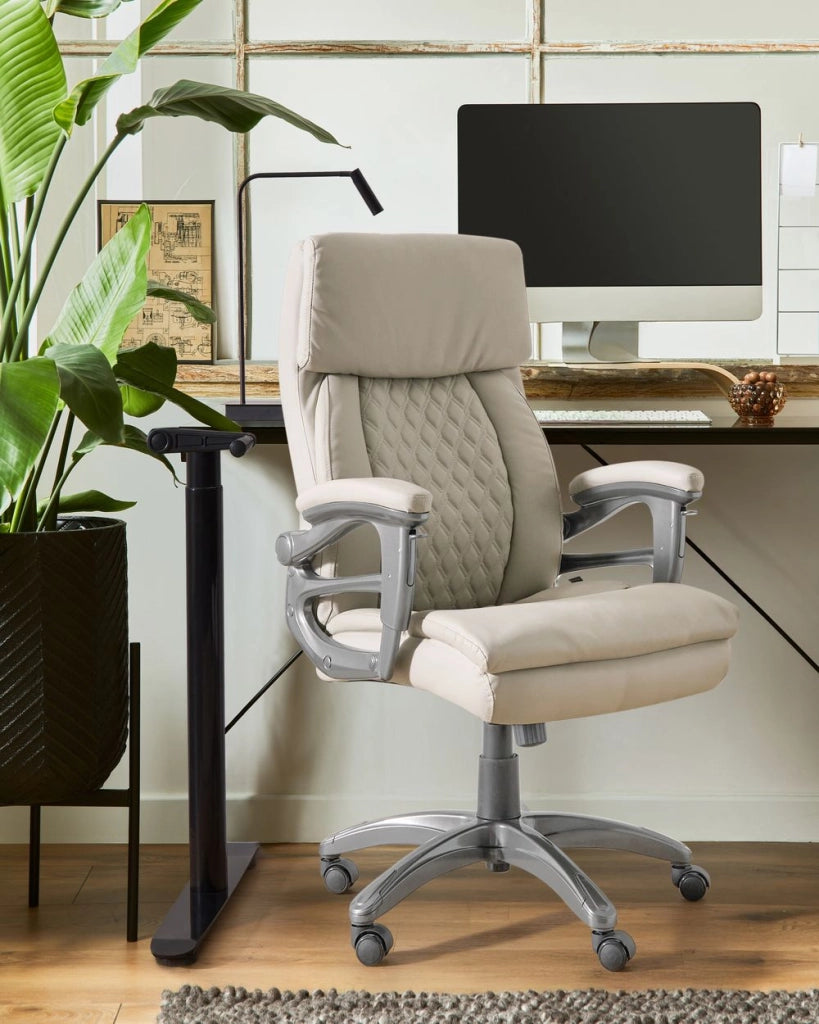 Sedia da ufficio direzionale Beige Rivestimento in ecopelle Regolazione altezza sedile Imbottitura girevole