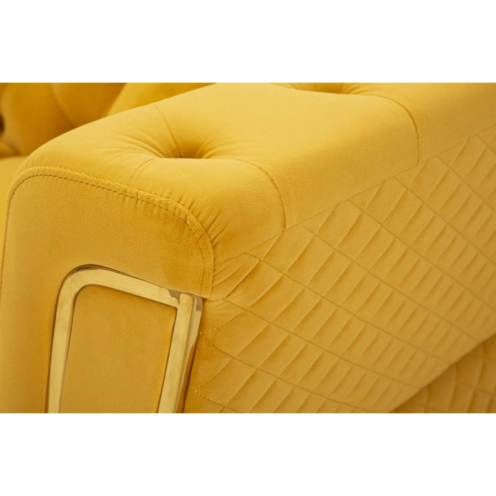 Divano Emy con cuscini in poliestere senape e gambe oro 162x83x76 cm