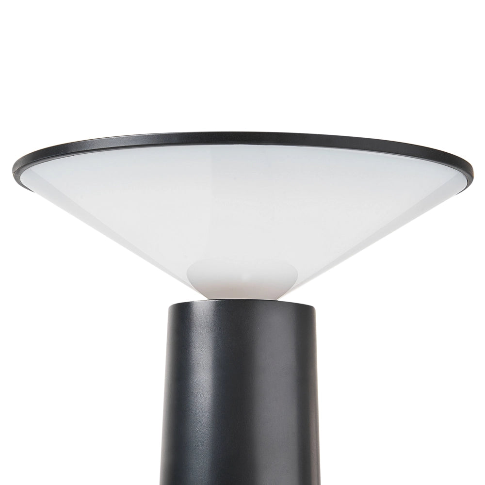 Lampada da tavolo in ferro nero per interni e per esterni stile moderno