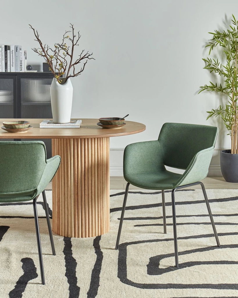 Set di 2 sedie da pranzo con rivestimento in poliestere verde con gambe in metallo stile elegante