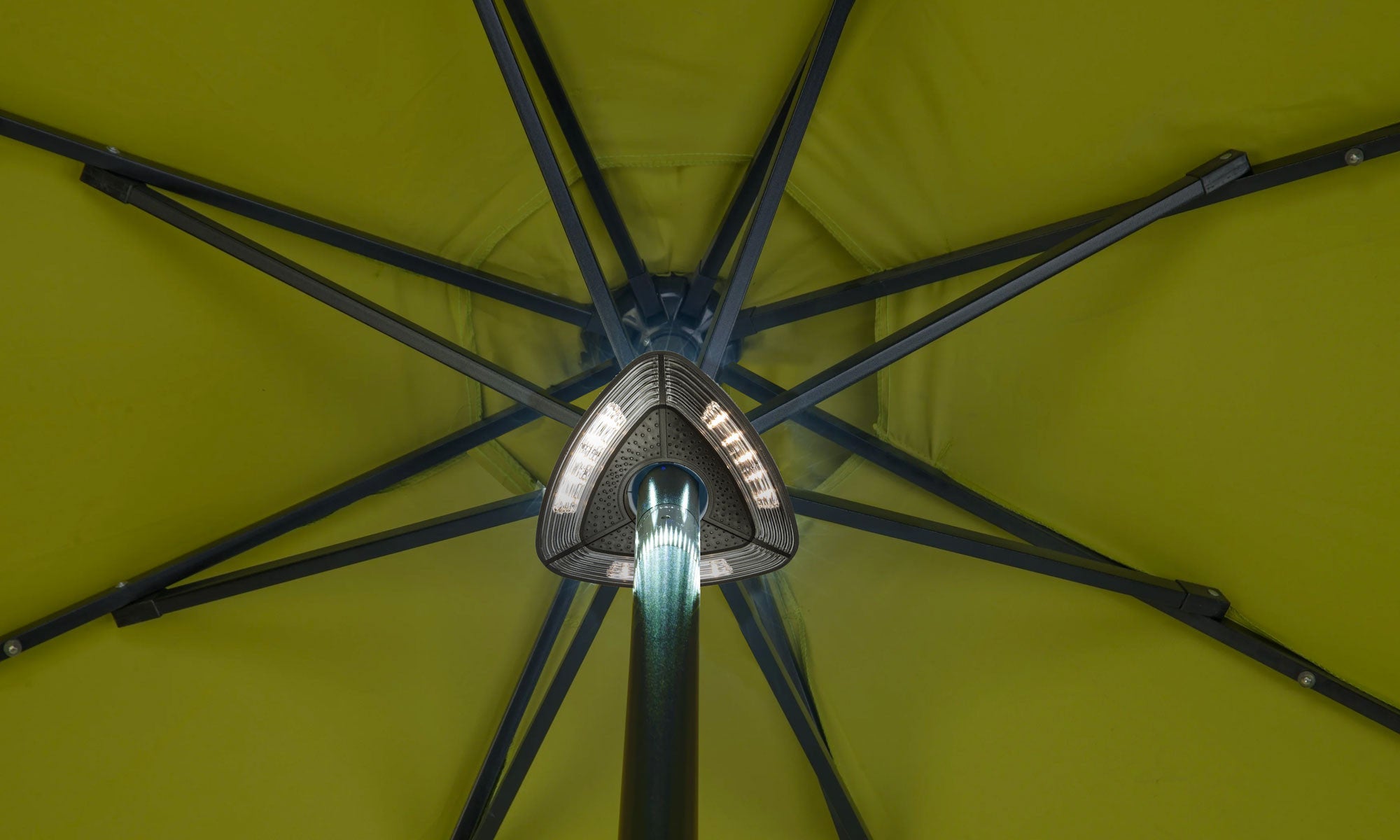 Lampada da Ombrellone Palo da 30 a 48 mm con 15 LED ad alta luminosità