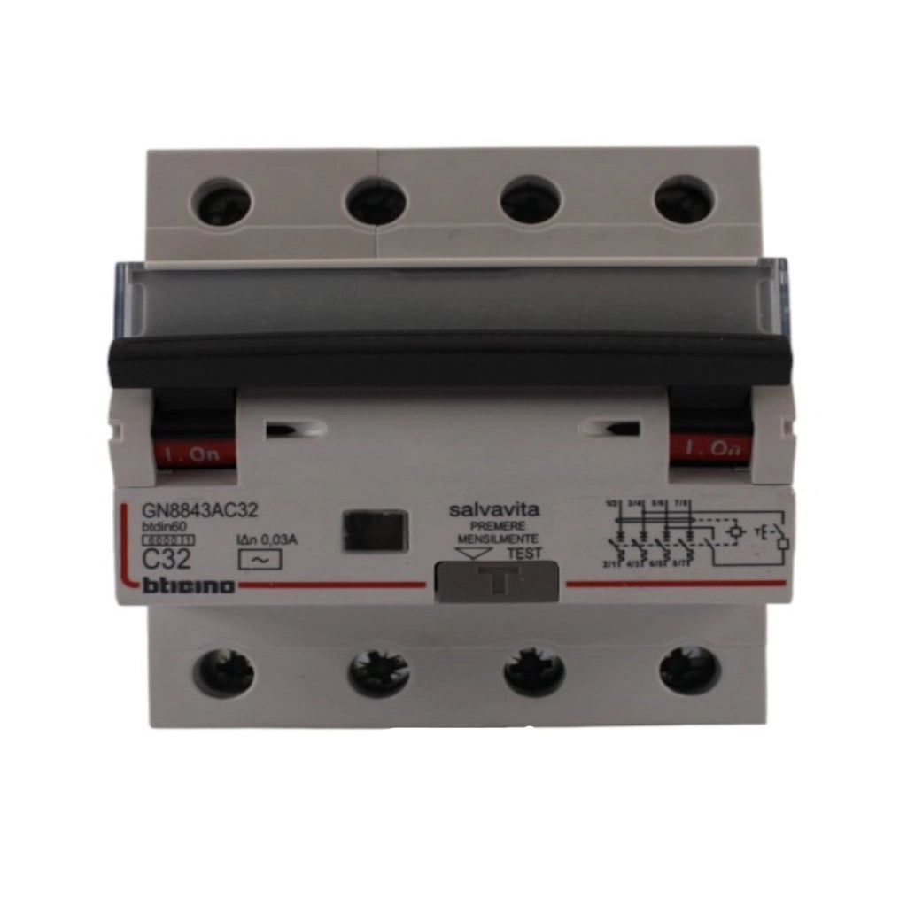 Interruttore magnetotermico differenziale salvavita 4P 32A 30mA classe AC 6kA Bticino