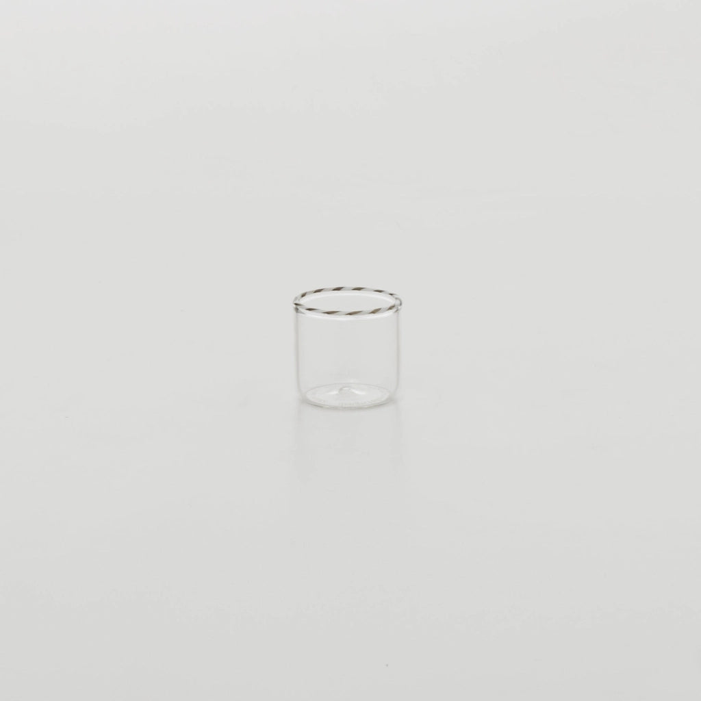 Set 6 Bicchieri Shot Tumbler Junior Collezione Intrecci in Vetro Borosilicato Soffiato a Mano Bianco e Nero Design Artigianale Elegante e Resistente